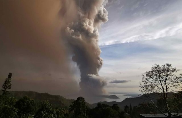 PH-seismology-bureau-warns-of-Volcanic-tsunami-if-Taal’s-intensity-raised-to-5