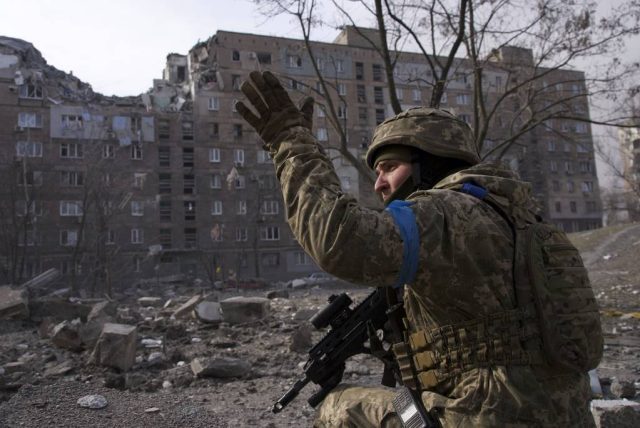 Russian airstrike hits base in western Ukraine kills 35 Russian airstrike hits base in western Ukraine kills 35