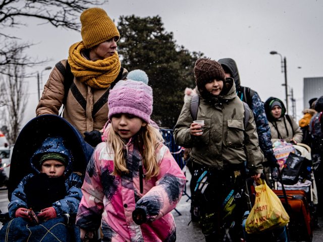 Refugee exodus reaches 2.8 million Refugee exodus reaches 2.8 million