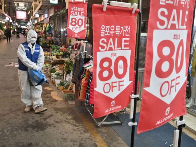 South-Korea-faces-economic-difficulty-as-virus-cases-climb