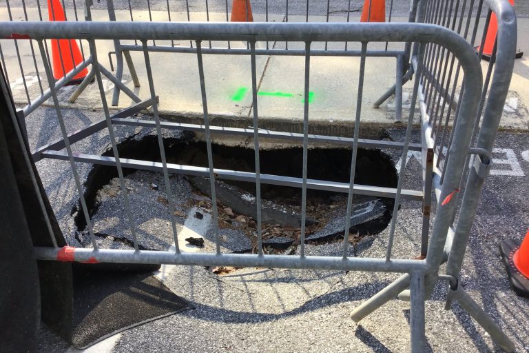 Kuala Lumpur Sinkhole Swallows Tourist in 8-Meter Collapse