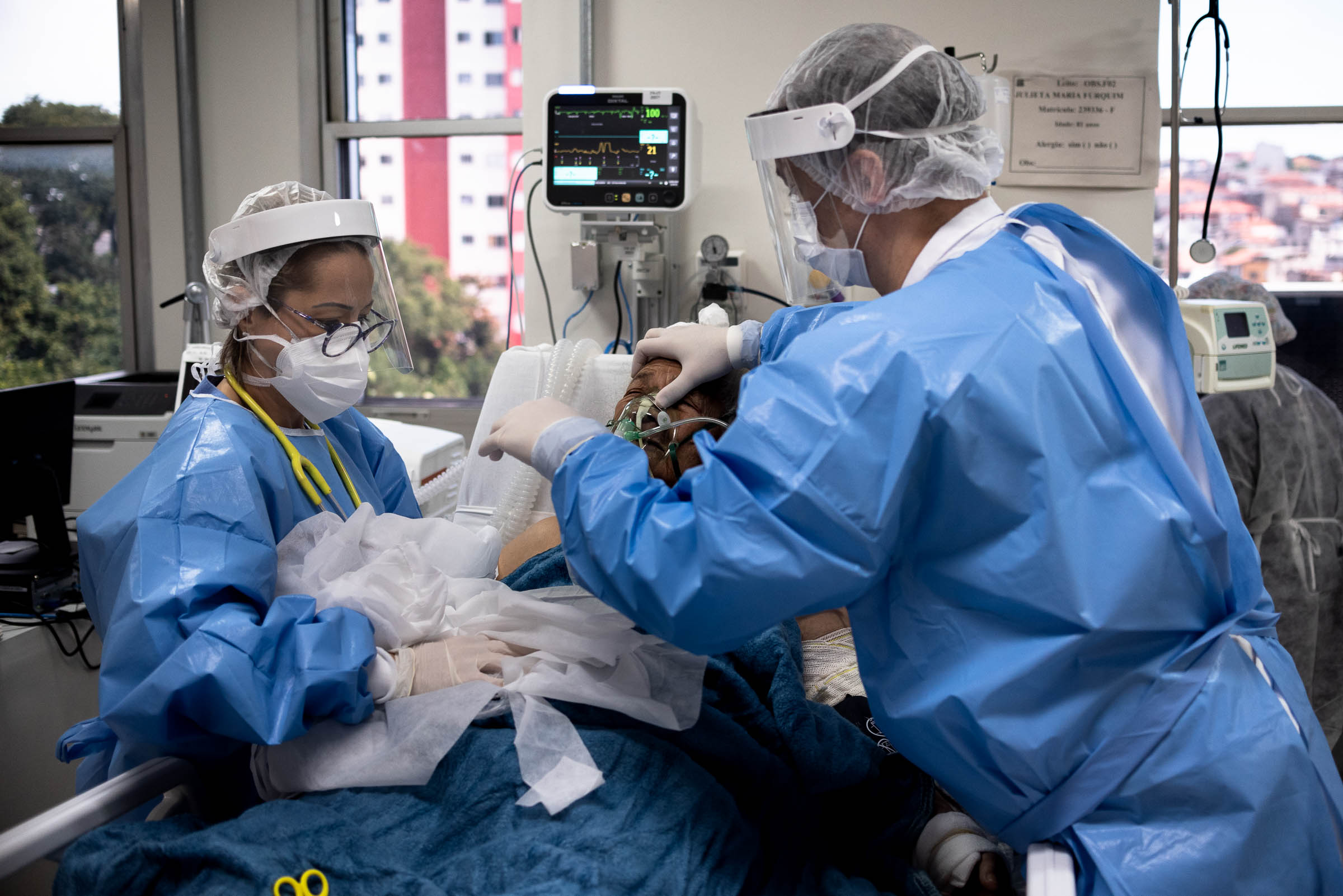 ai-fill-50000 University of Kent Meningitis Outbreak Kills 2, Hospitalizes 11
