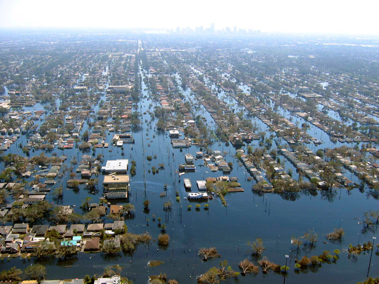 ai-fill-50278 Kentucky Floods Kill 2, Close 500 Roads