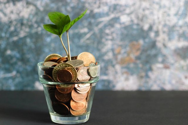 Australia's $79.85 Billion Wage Subsidy Allows Rehiring of Laid-Off Workers Australian workers in a restaurant receive paychecks through a government wage subsidy program during lockdown.