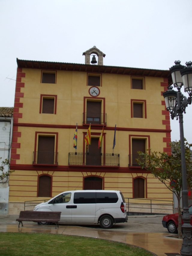 Fire at Spanish Retirement Home Kills at Least Ten People Overnight Firefighters and emergency vehicles outside a burning retirement residence in Villafranca de Ebro, Spain.