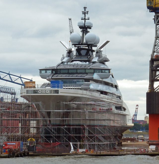 Superyacht Linked to Sanctioned Russian Oligarch Crosses Strait of Hormuz Superyacht Linked to Sanctioned Russian Oligarch Crosses Strait of Hormuz