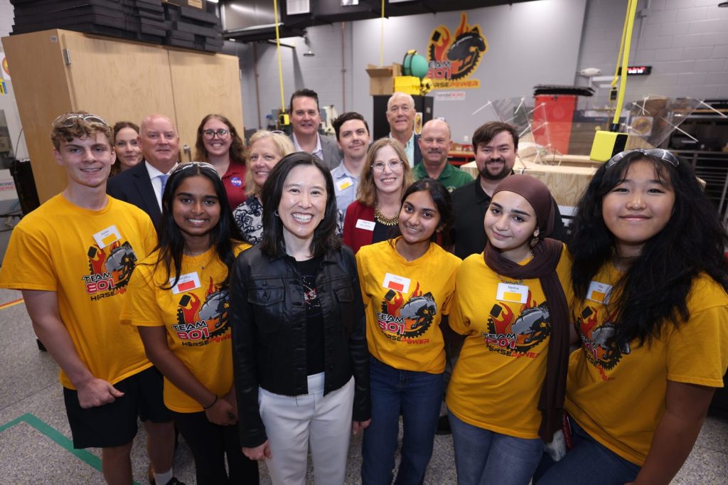 Caterpillar Foundation Grant to Fund Engineering Classes in Select U.S. Schools
