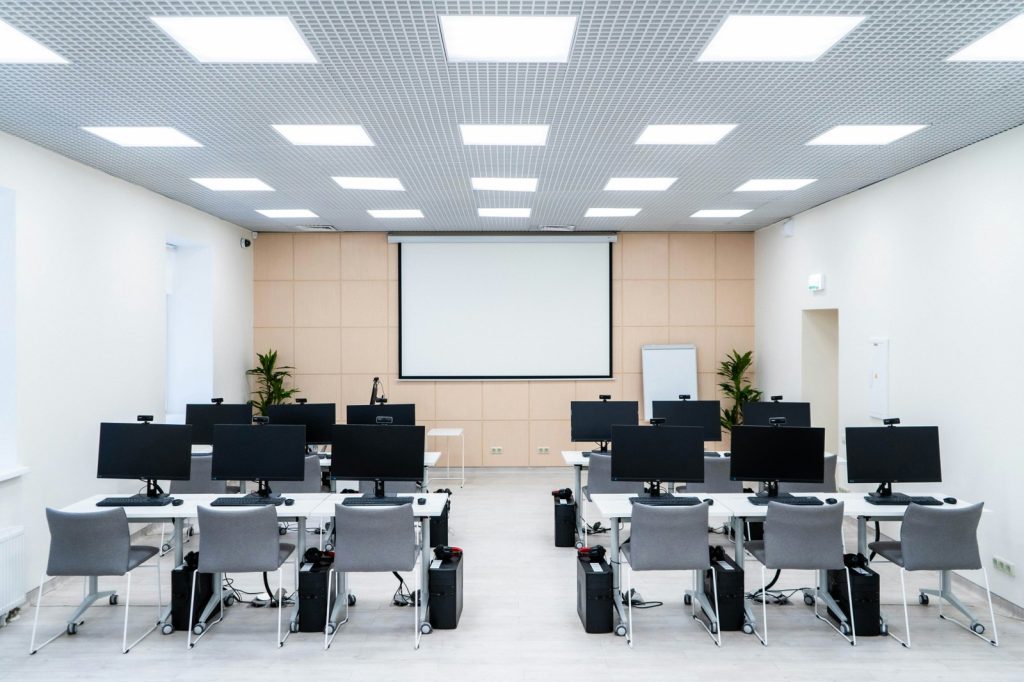 EdTech Evolution: From 1990s to Todays Digital Classrooms