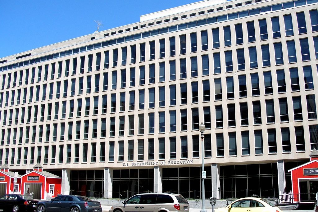 Education Dept. Finalizes Earnings Rules, Replacing Gainful Employment