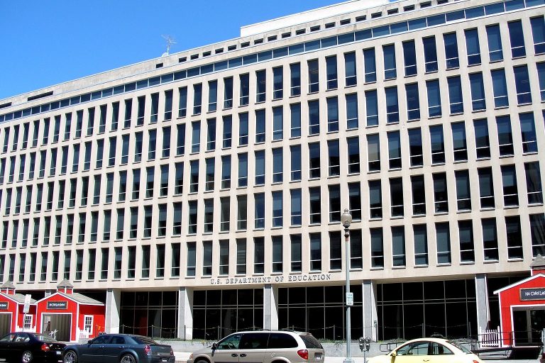 Education Dept. Finalizes Earnings Rules, Replacing Gainful Employment