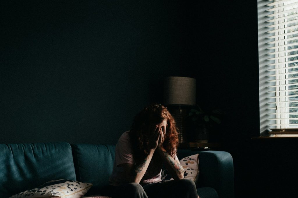 Parenting Experts Warn Against Using Blaming Phrases to Maintain Effective Communication