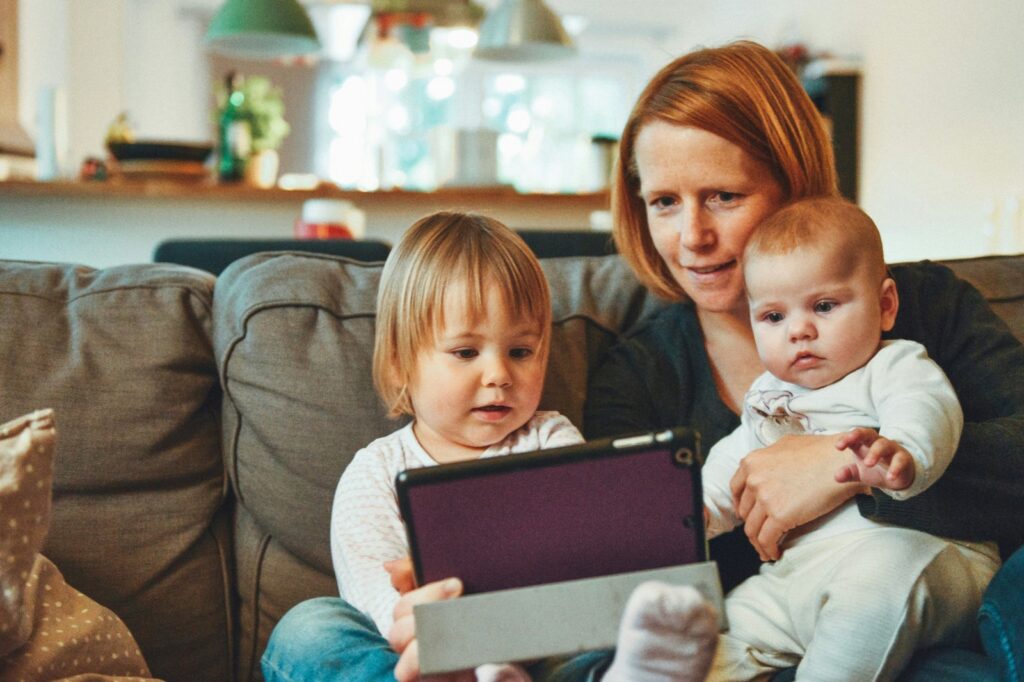 Media Power Youth Offers Practical Strategies for Family Digital Wellness